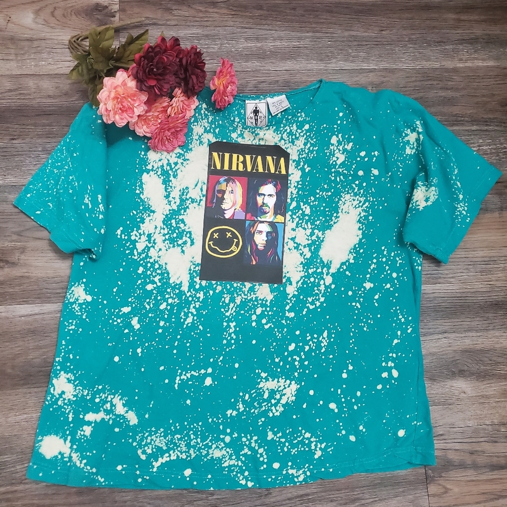 Custom tee - Picture 3 of 4